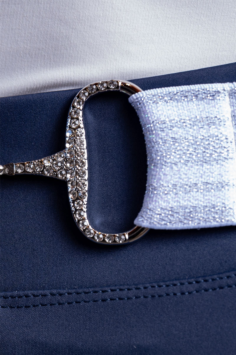 Cinturon de competicion-en blanco con brilli brilli detalles ecuestres Brilli bracomonte equestrain