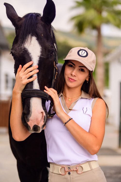 Gorra de equitacion beige Unisex detalles ecuestres bracomonte equestrain marbella
